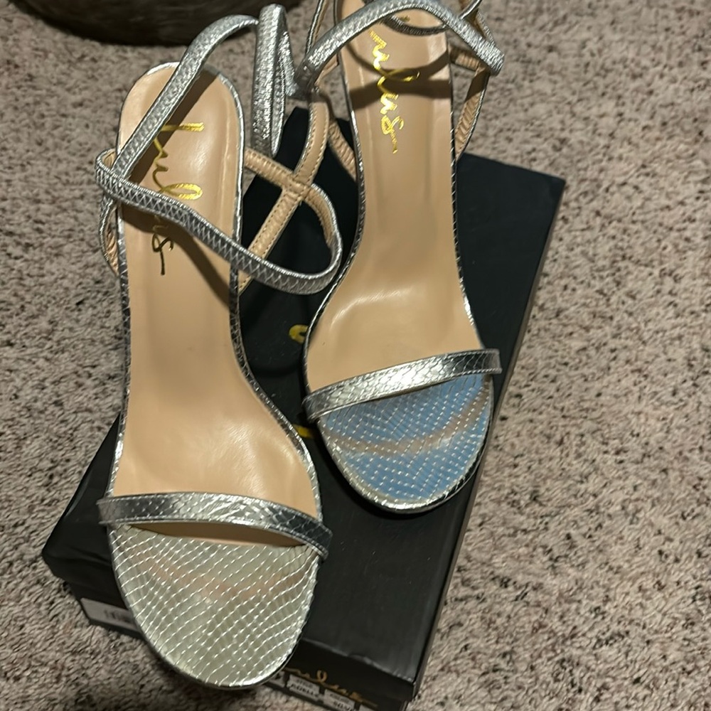Lulus Silver heels size 8.5